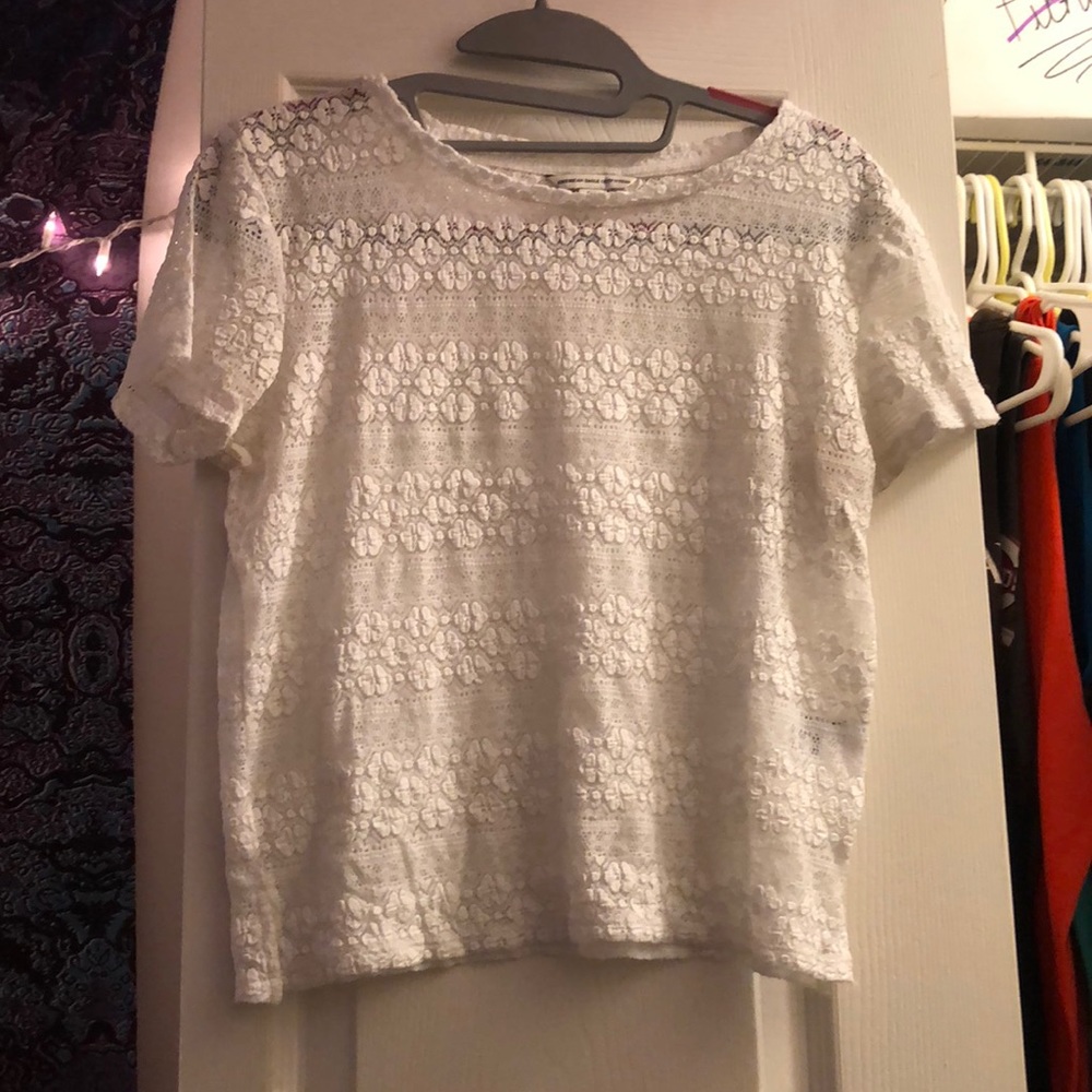 White tee shirt